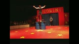 dennis en zijn kindjes in circus picolini