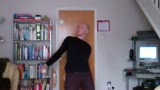 3 ball juggling front room monotany